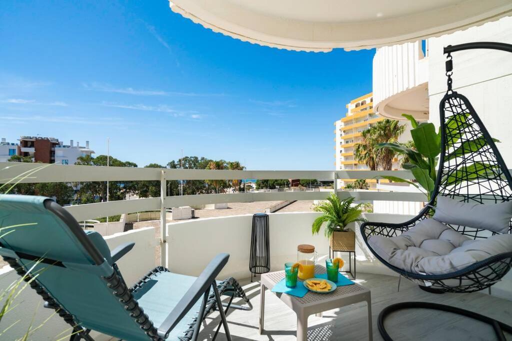 Apartamento em frente à praia com piscina e ténis Portimão Esterno foto