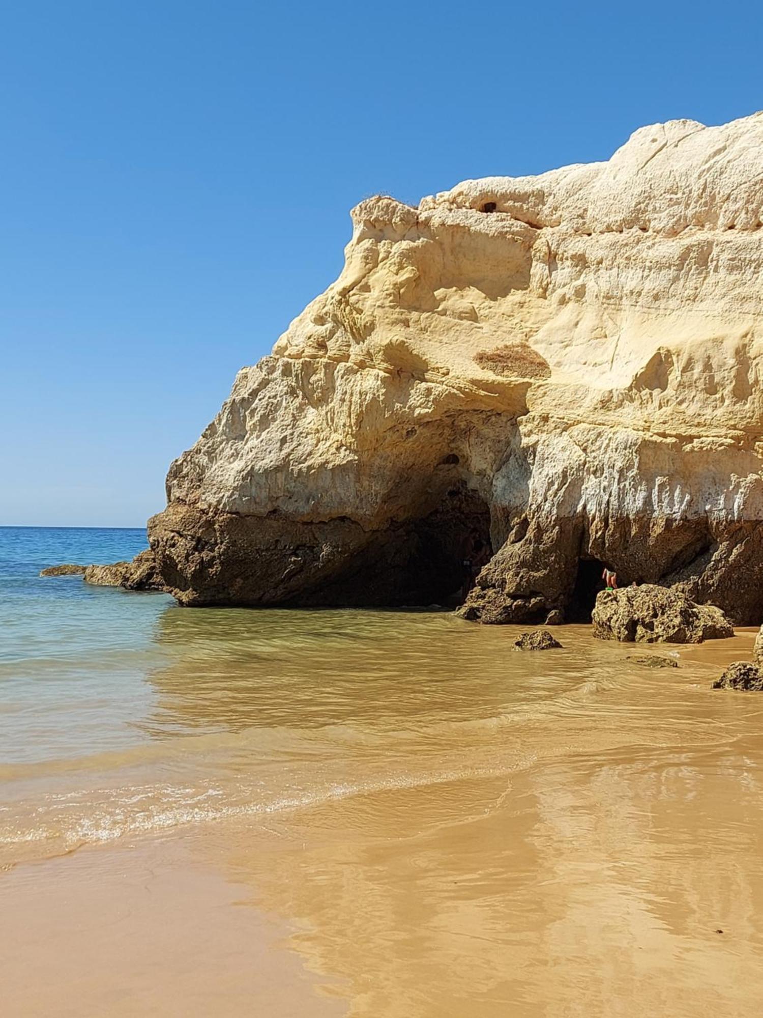 Apartamento em frente à praia com piscina e ténis Portimão Esterno foto