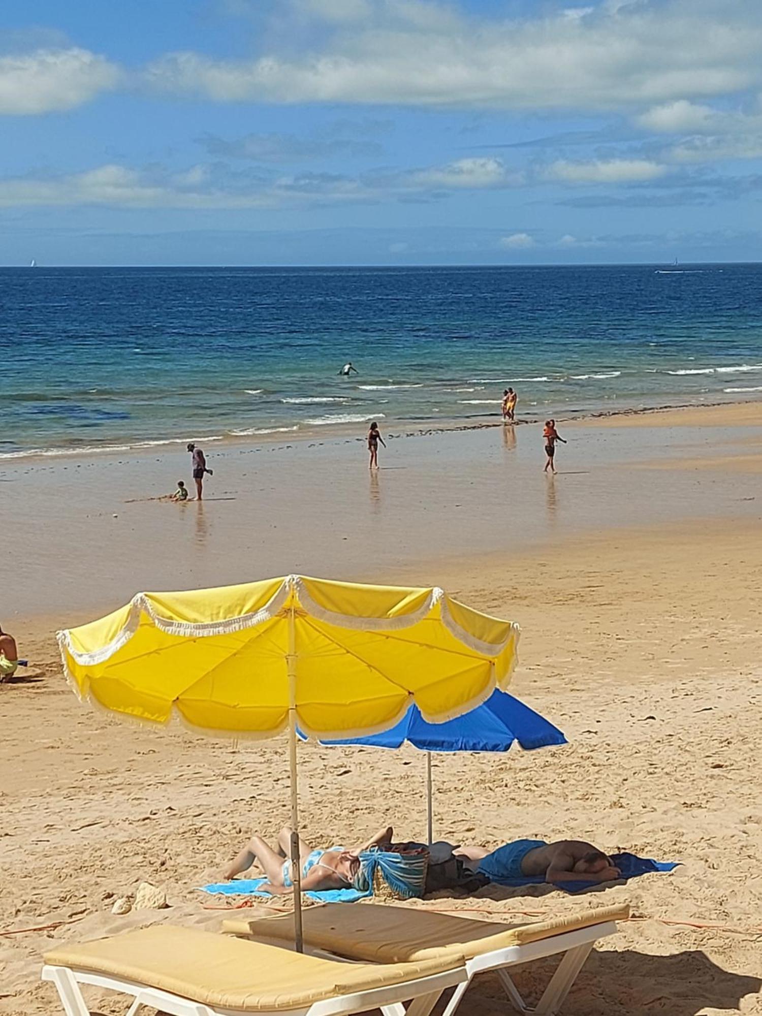 Apartamento em frente à praia com piscina e ténis Portimão Esterno foto