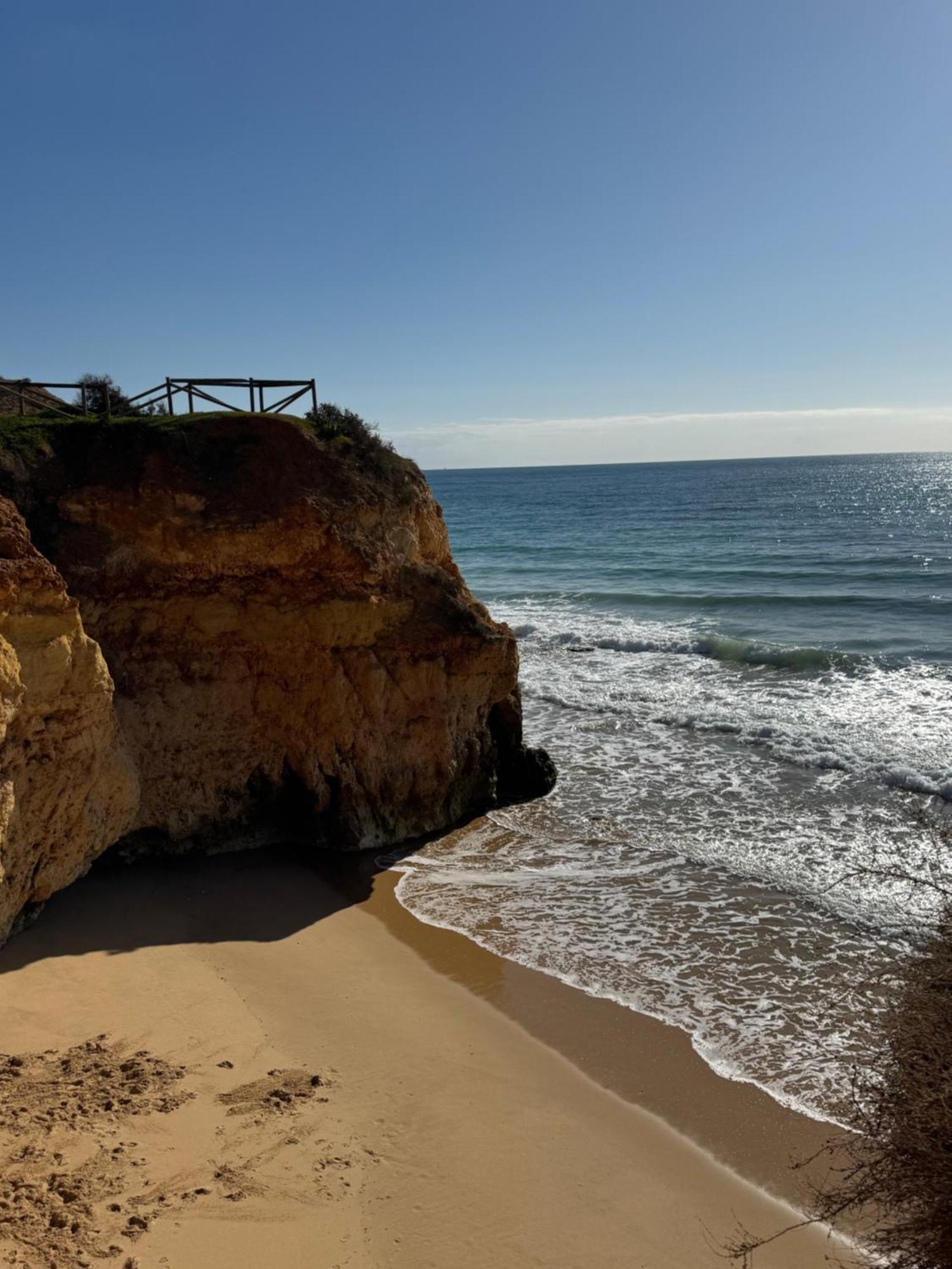 Apartamento em frente à praia com piscina e ténis Portimão Esterno foto